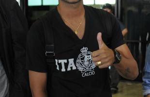 Novo reforo do Atltico, Rafael Carioca veio nesta segunda-feira para assinar contrato com o Galo