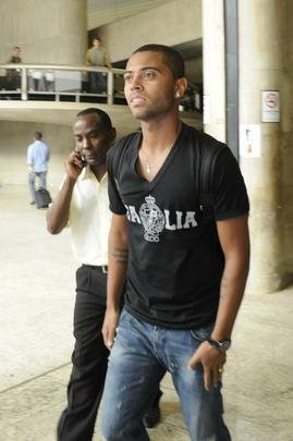 Novo reforo do Atltico, Rafael Carioca veio nesta segunda-feira para assinar contrato com o Galo