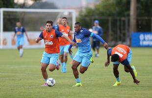 Marcelo Oliveira comandou atividade na preparao do Cruzeiro para pegar o Santos, neste domingo, no Mineiro