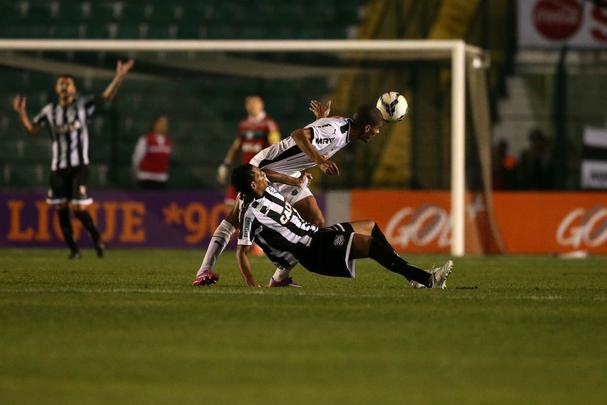 Atltico leva gol no fim do jogo e fica no empate por 2 a 2 com o Figueirense na Ressacada