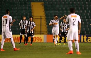 Atltico leva gol no fim do jogo e fica no empate por 2 a 2 com o Figueirense na Ressacada
