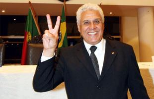 Roberto Dinamite  candidato ao cargo de Deputado Estadual do Rio de Janeiro pelo PMDB