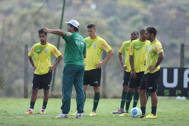 Imagens do ltimo treino do Amrica antes do jogo contra a Ponte Preta, no Independncia, pela 18 rodada da Srie B do Brasileiro