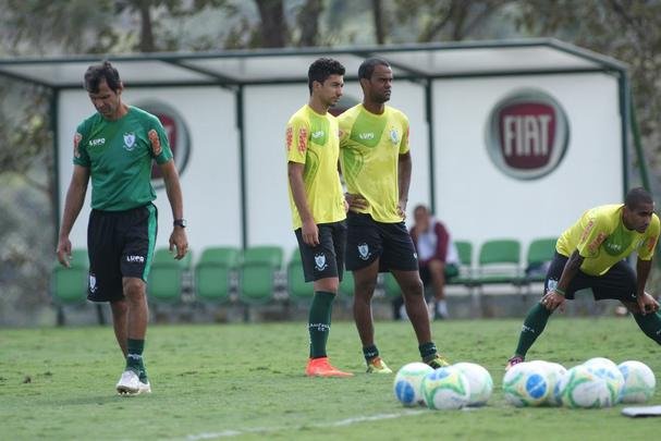 Imagens do ltimo treino do Amrica antes do jogo contra a Ponte Preta, no Independncia, pela 18 rodada da Srie B do Brasileiro