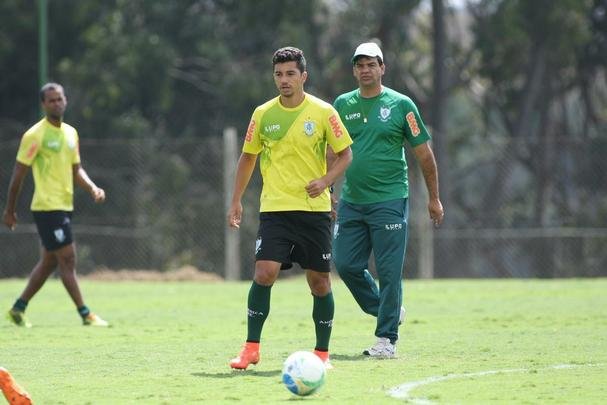 Imagens do ltimo treino do Amrica antes do jogo contra a Ponte Preta, no Independncia, pela 18 rodada da Srie B do Brasileiro
