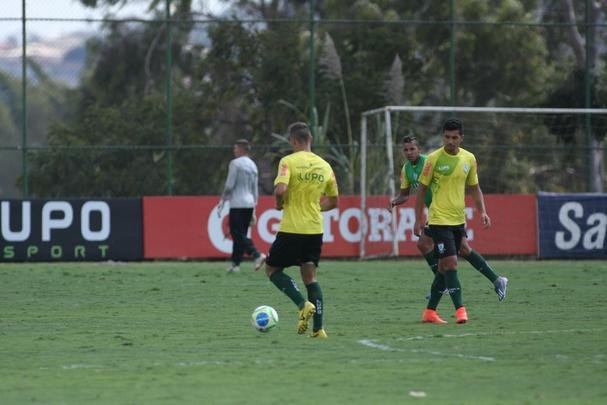 Imagens do ltimo treino do Amrica antes do jogo contra a Ponte Preta, no Independncia, pela 18 rodada da Srie B do Brasileiro