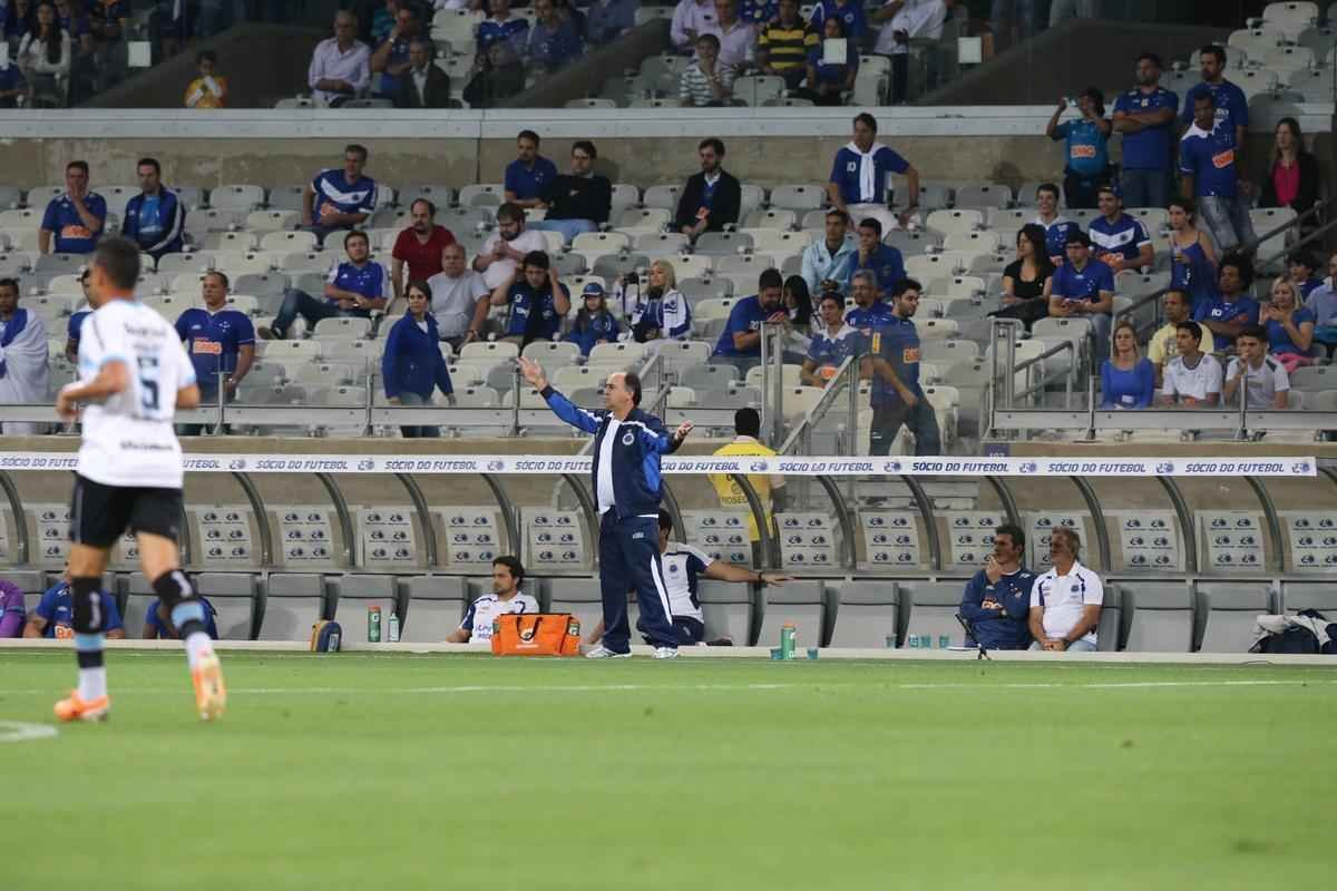 Fotos do jogo entre Cruzeiro e Grmio, no Mineiro, pela 16 rodada do Campeonato Brasileiro