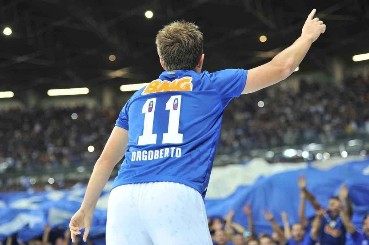 Fotos do jogo entre Cruzeiro e Grmio, no Mineiro, pela 16 rodada do Campeonato Brasileiro