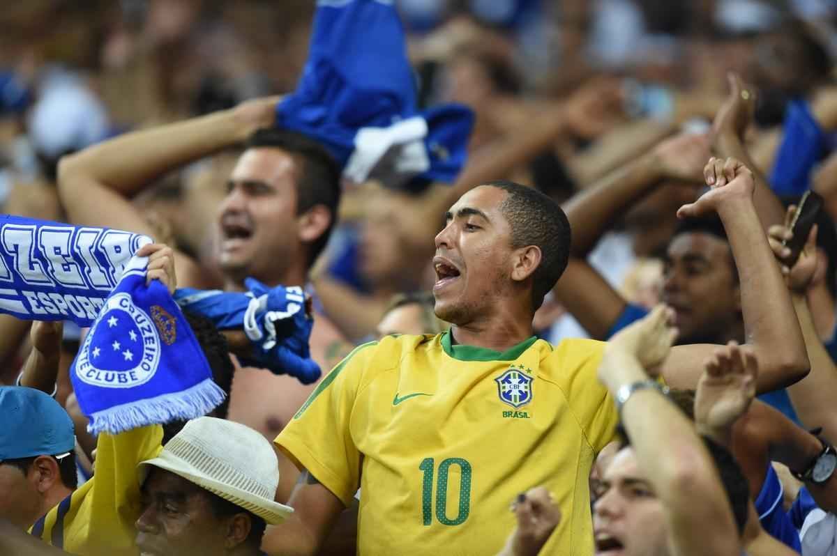 Fotos do jogo entre Cruzeiro e Grmio, no Mineiro, pela 16 rodada do Campeonato Brasileiro