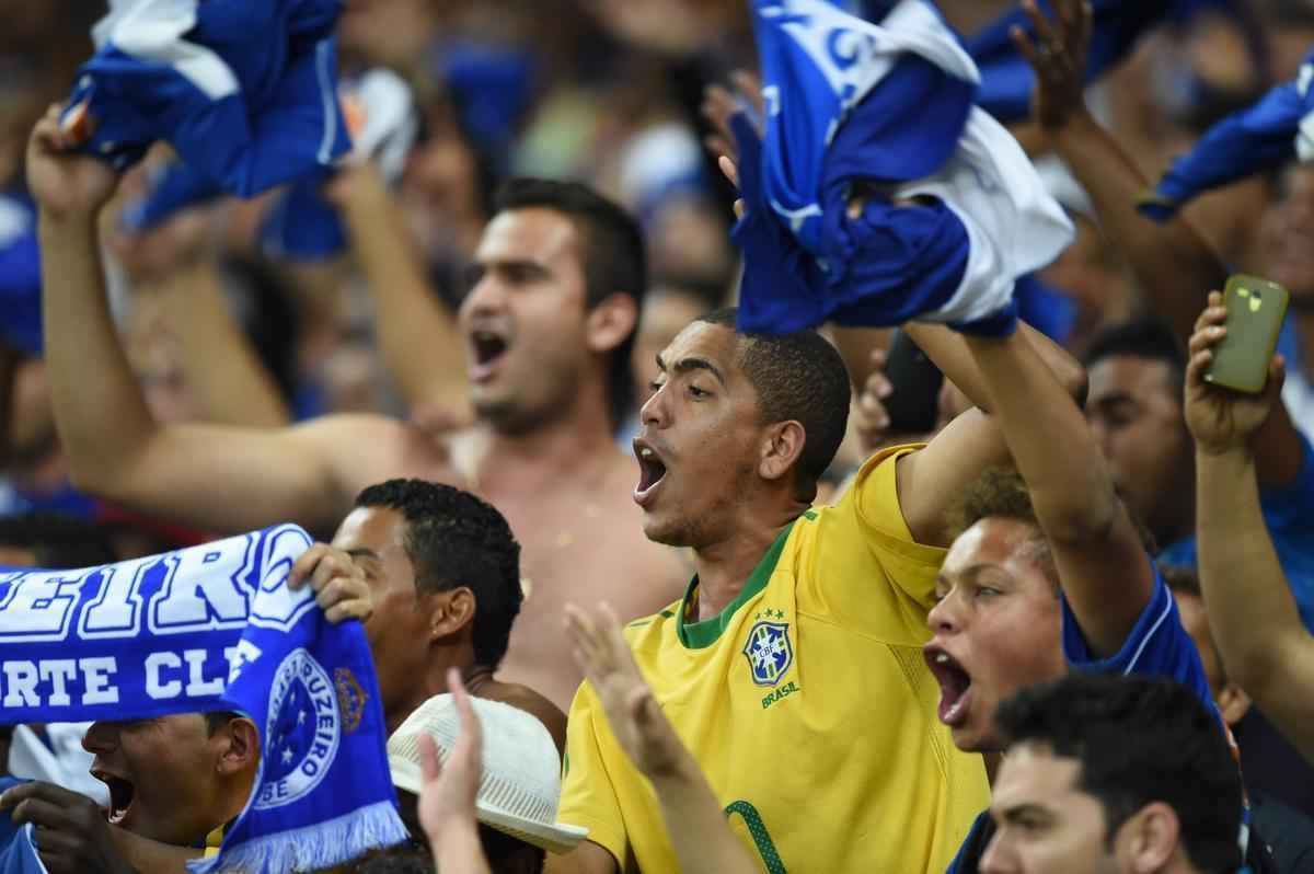 Fotos do jogo entre Cruzeiro e Grmio, no Mineiro, pela 16 rodada do Campeonato Brasileiro