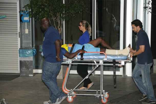 Jogador chegou ao Hospital Lifecenter acompanhado de sua esposa e de funcionrios do Cruzeiro