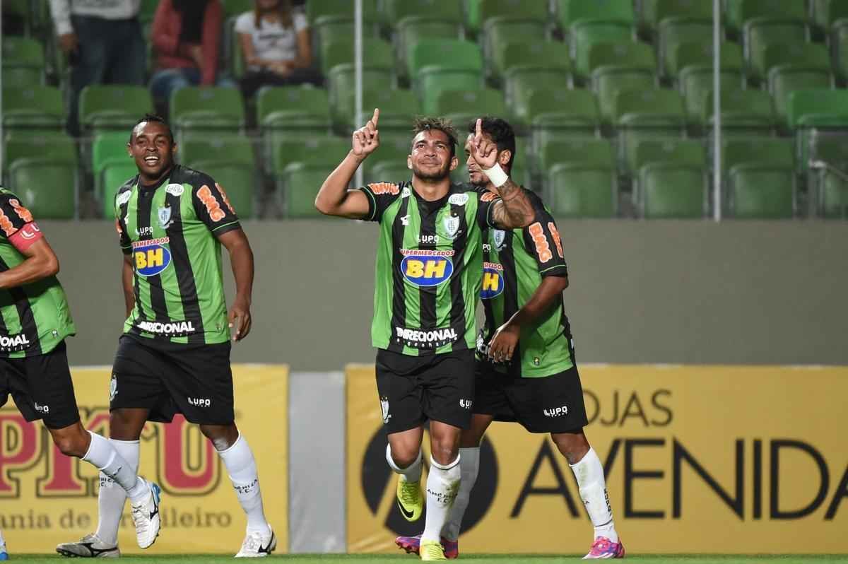 Fotos do jogo entre Amrica e Ponte Preta, no Estdio Independncia, pela 18 rodada da Srie B do Campeonato Brasileiro