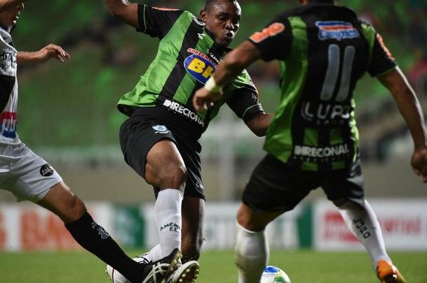Fotos do jogo entre Amrica e Ponte Preta, no Estdio Independncia, pela 18 rodada da Srie B do Campeonato Brasileiro