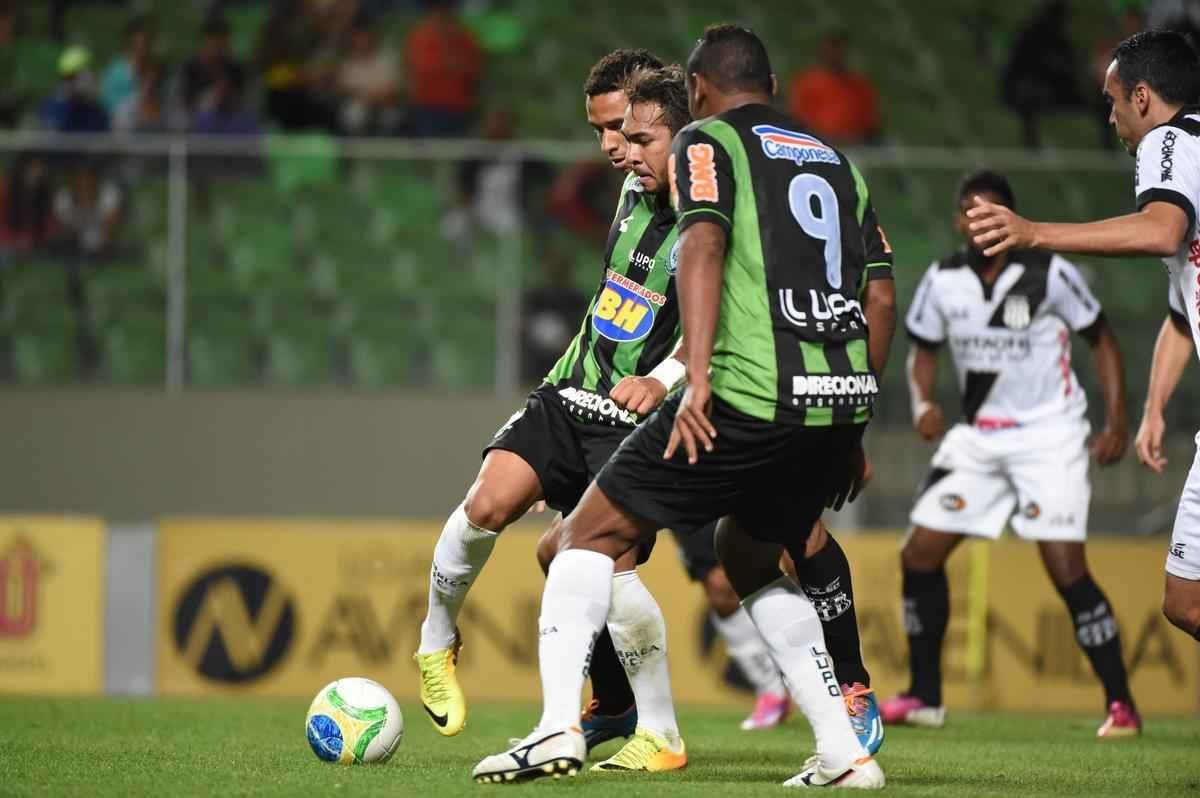 Fotos do jogo entre Amrica e Ponte Preta, no Estdio Independncia, pela 18 rodada da Srie B do Campeonato Brasileiro