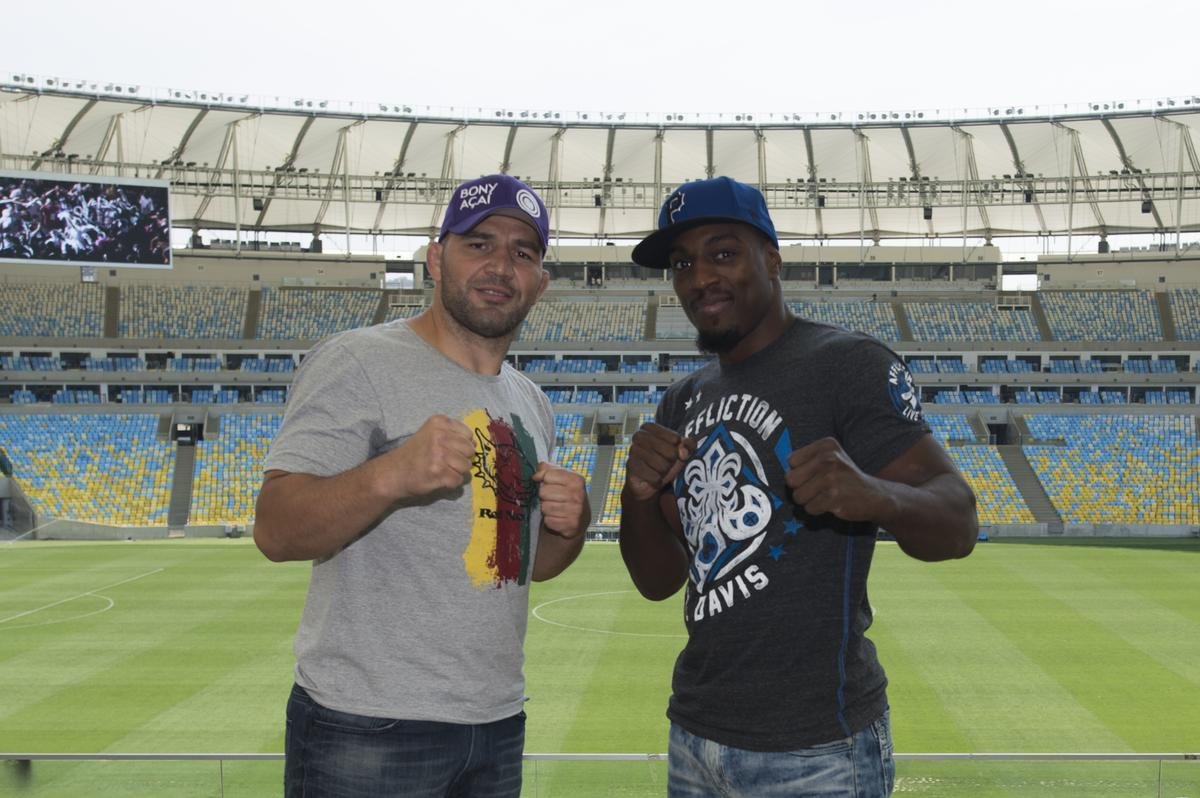 Glover e Phil Davis, o 'Mr. Wonderful'