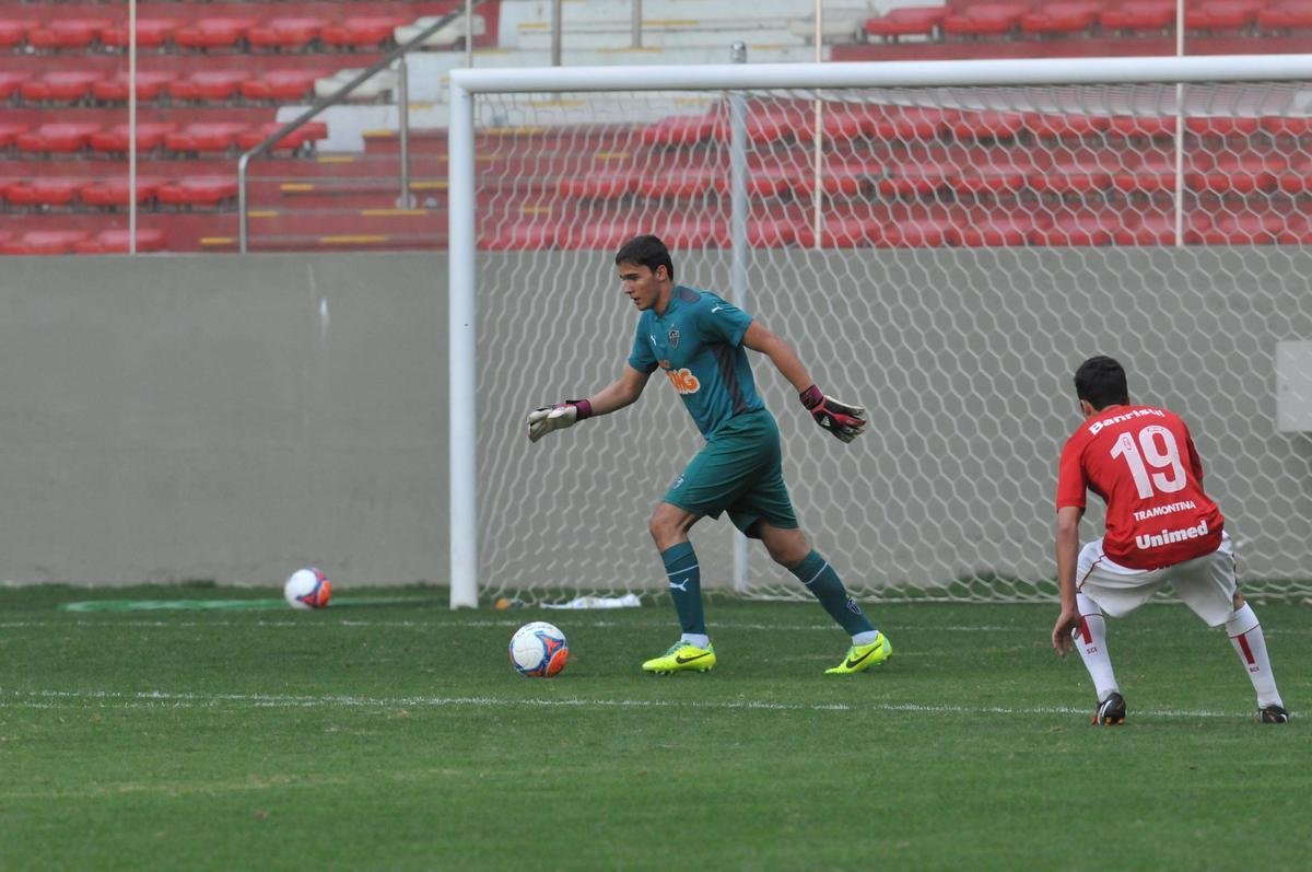 Atltico e Internacional, no Independncia, pelas quartas de final da Taa BH de juniores