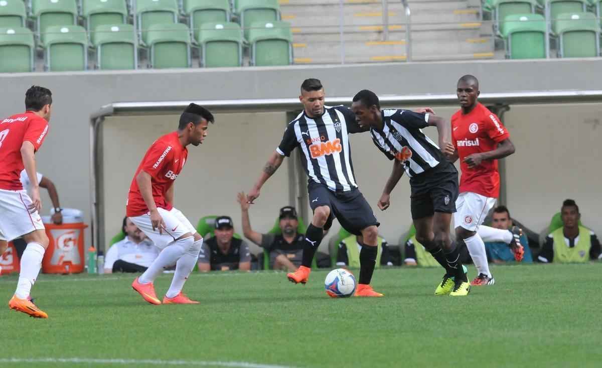 Atltico e Internacional, no Independncia, pelas quartas de final da Taa BH de juniores