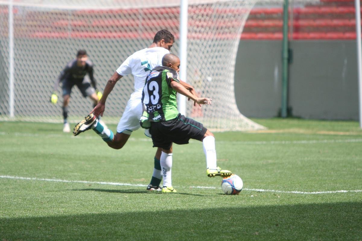 Fotos do jogo entre Amrica e Gois pela Taa BH