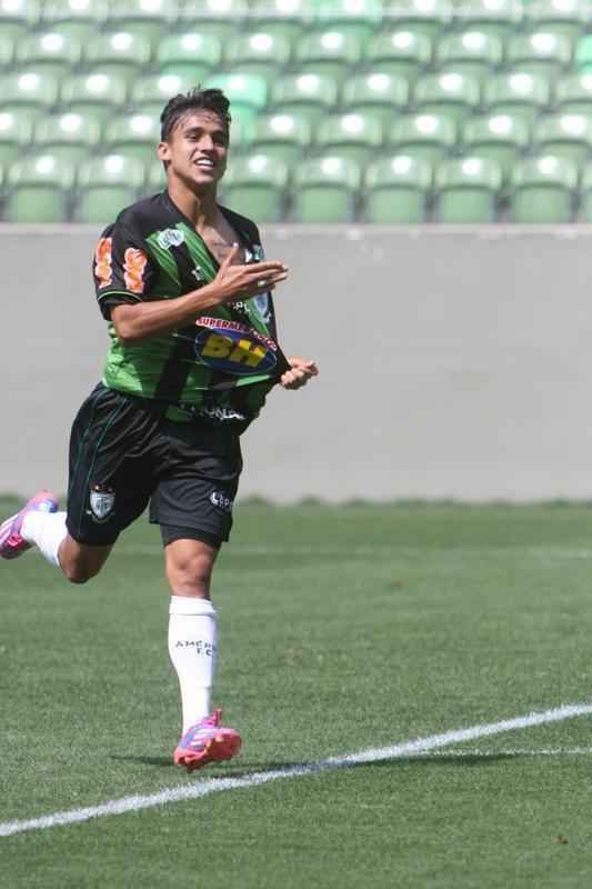 Fotos do jogo entre Amrica e Gois pela Taa BH