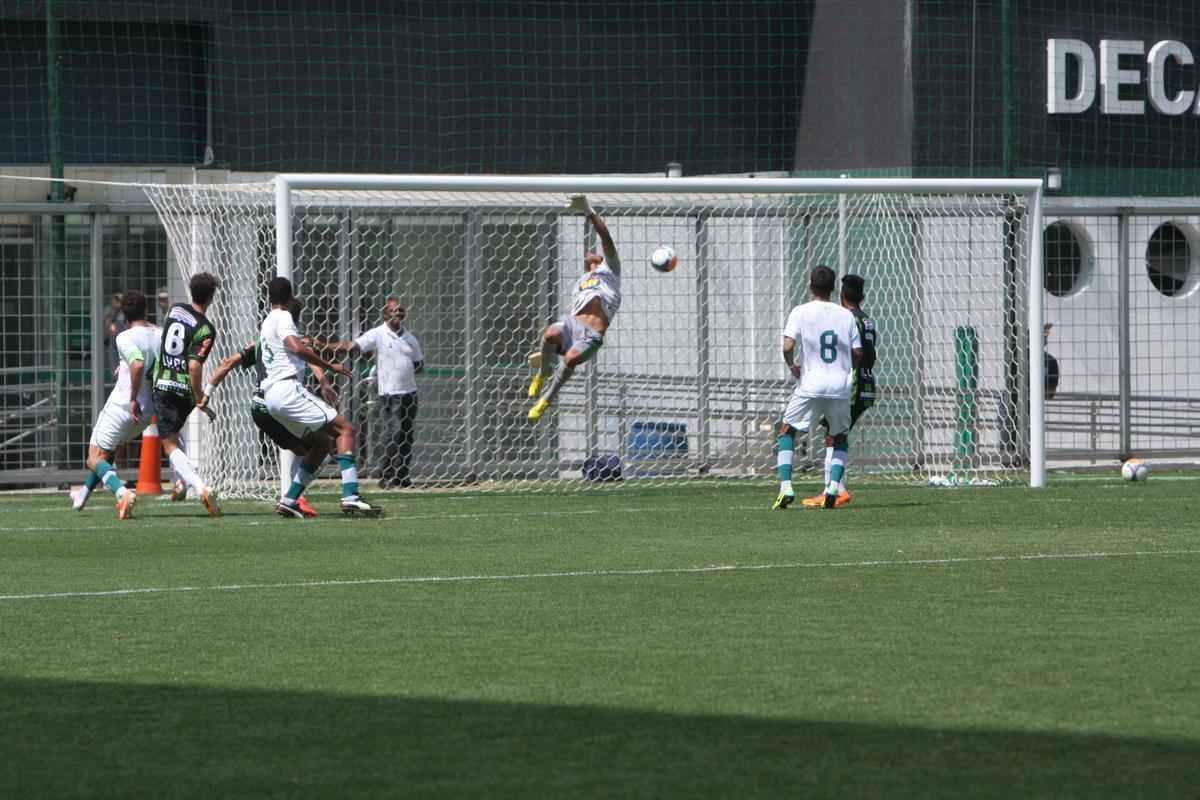 Fotos do jogo entre Amrica e Gois pela Taa BH