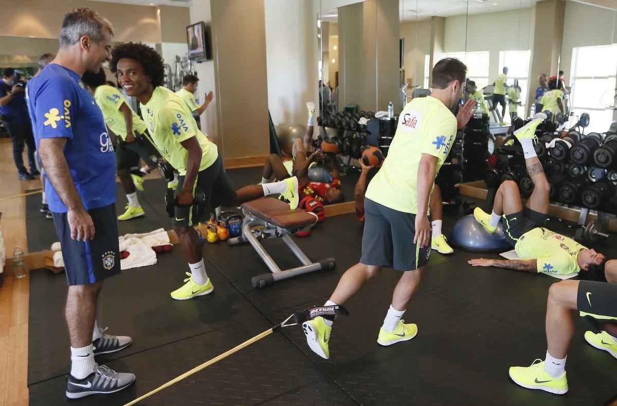 Jogadores da Seleo Brasileira durante treino fsico em Miami visando aos amistosos contra Colmbia e Equador