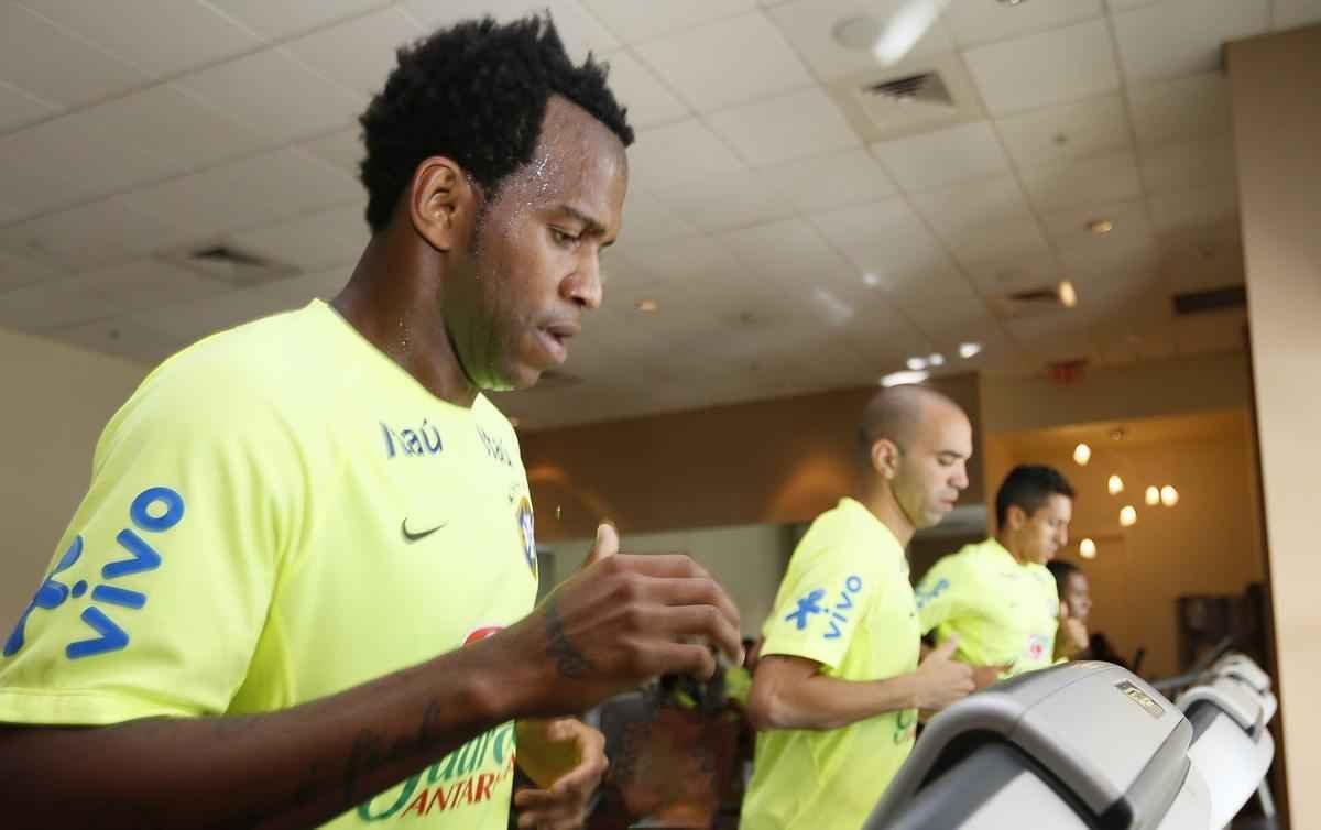 Jogadores da Seleo Brasileira durante treino fsico em Miami visando aos amistosos contra Colmbia e Equador