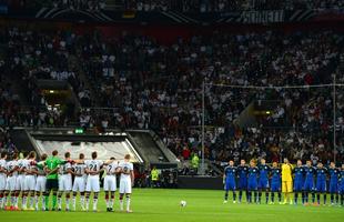 Imagens do amistoso entre Alemanha e Argentina em Dusseldorf. Jogo reeditou a final da Copa do Mundo no Brasil, vencida pelos alemes. Tata Martino estreou no comando argentino, enquanto jogadores aposentados da seleo germnica, casos de Mertesacker, Lahm e Klose, receberam homenagens