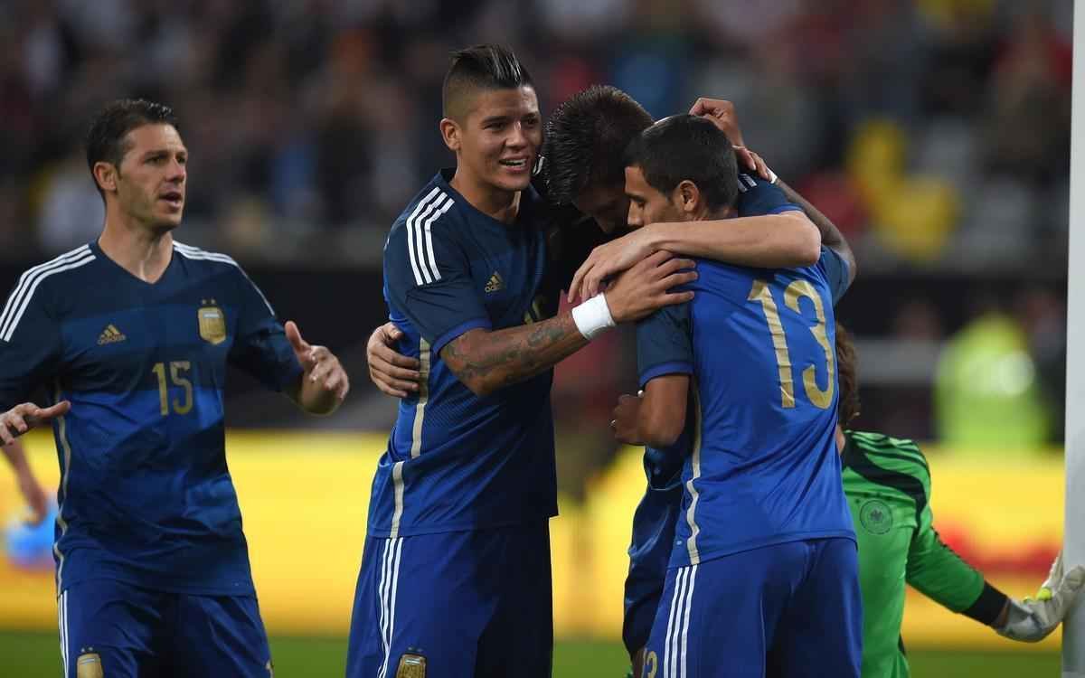 Imagens do jogo entre Argentina e Alemanha em Dusseldorf