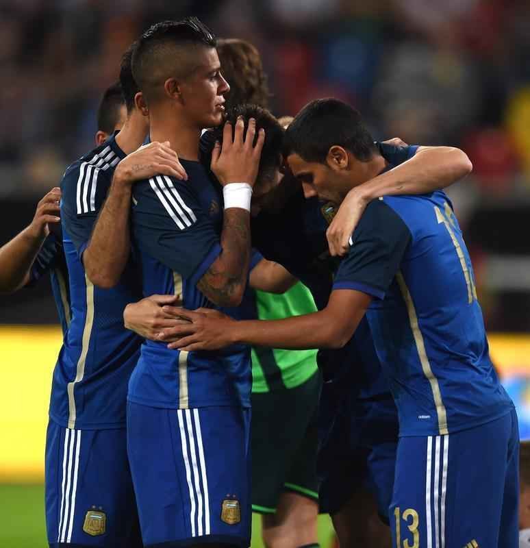 Imagens do jogo entre Argentina e Alemanha em Dusseldorf