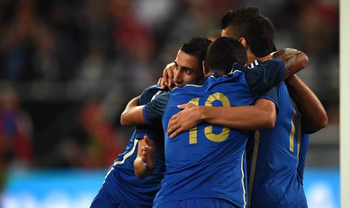 Imagens do jogo entre Argentina e Alemanha em Dusseldorf