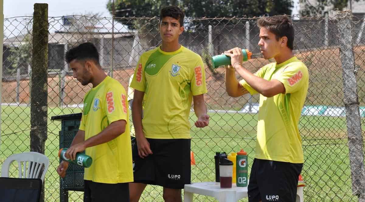 Imagens do jogo-treino entre Amrica e Betinense, no CT Lanna Drumond