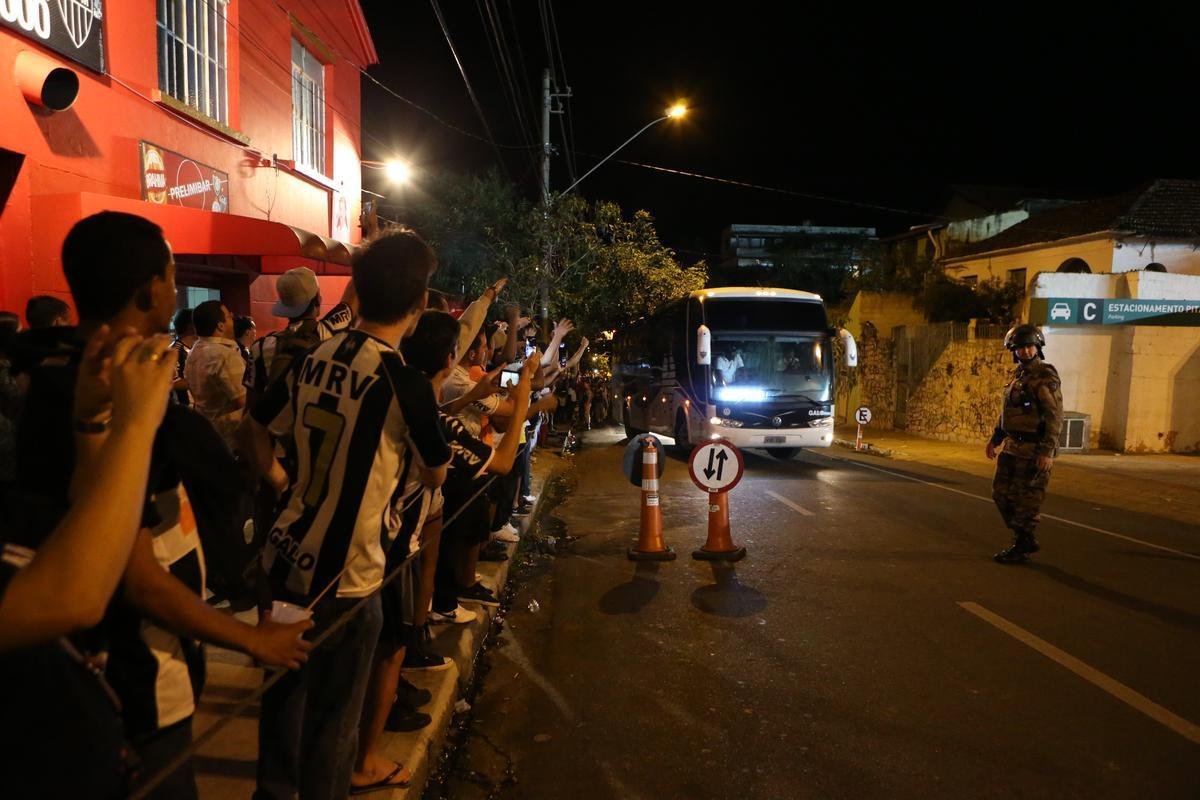 Torcedores chegaram ao Independncia animados e deram grande incentivo aos jogadores atleticanos