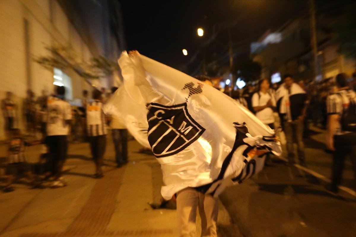 Torcedores chegaram ao Independncia animados e deram grande incentivo aos jogadores atleticanos