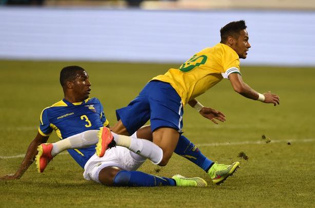 Imagens da vitria do Brasil diante do Equador, por 1 a 0, gol de Willian, nos EUA