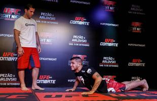 Imagens do treino aberto e encaradas do UFC em Braslia - Efrain Escudero