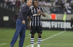 Corinthians venceu o Galo por 1 a 0, com gol de Petros