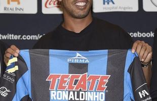 Fotos da apresentao de Ronaldinho no  Quertaro 
