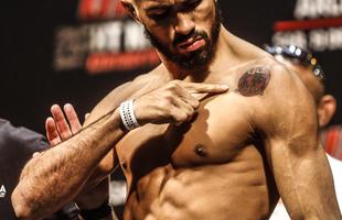 Imagens da pesagem e encaradas do UFC em Braslia - Godofredo Pepey
