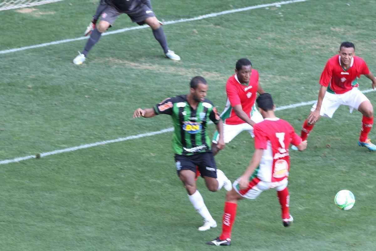 Coelho no resistiu  equipe de Varginha e segue em queda livre na Srie B