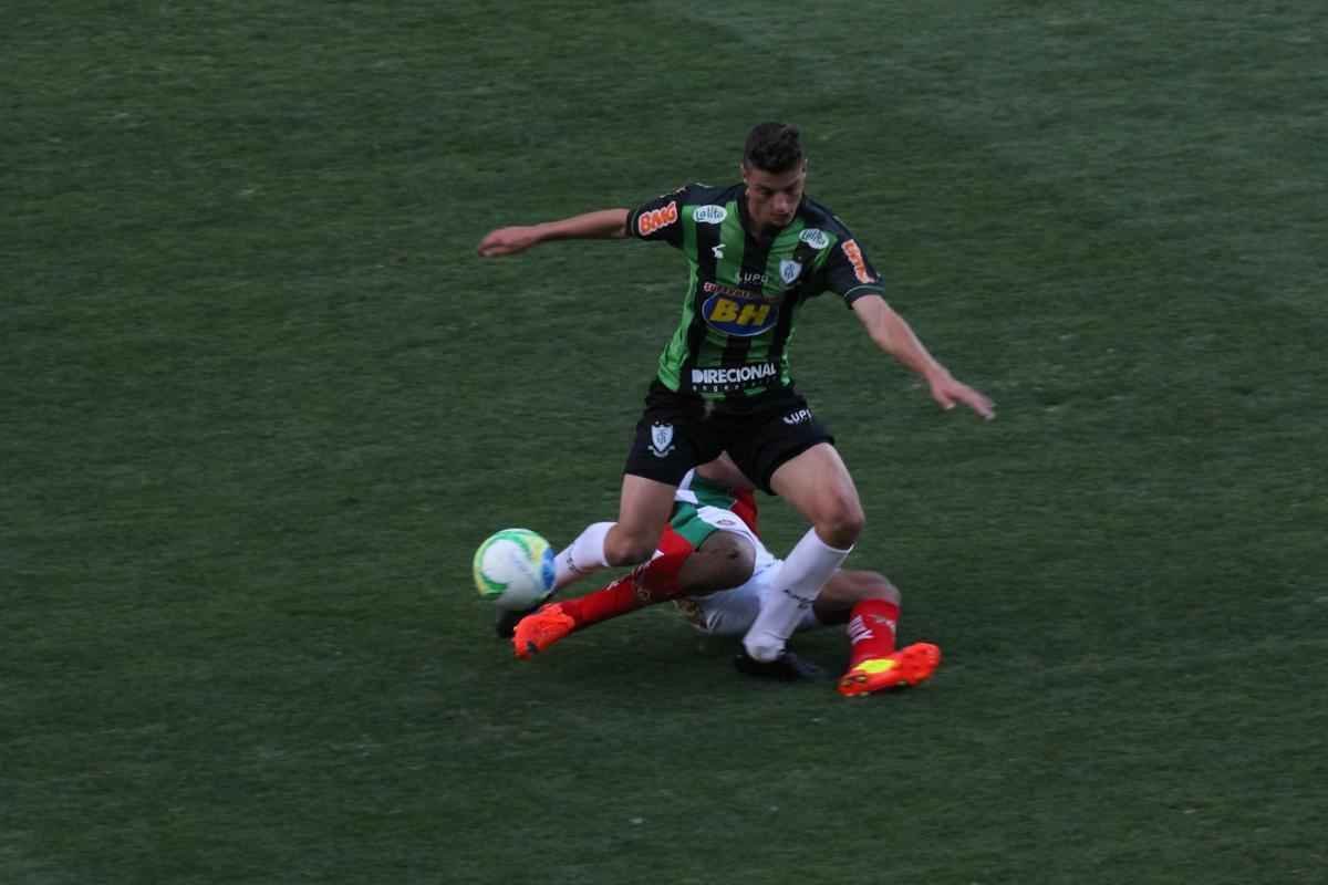 Coelho no resistiu  equipe de Varginha e segue em queda livre na Srie B