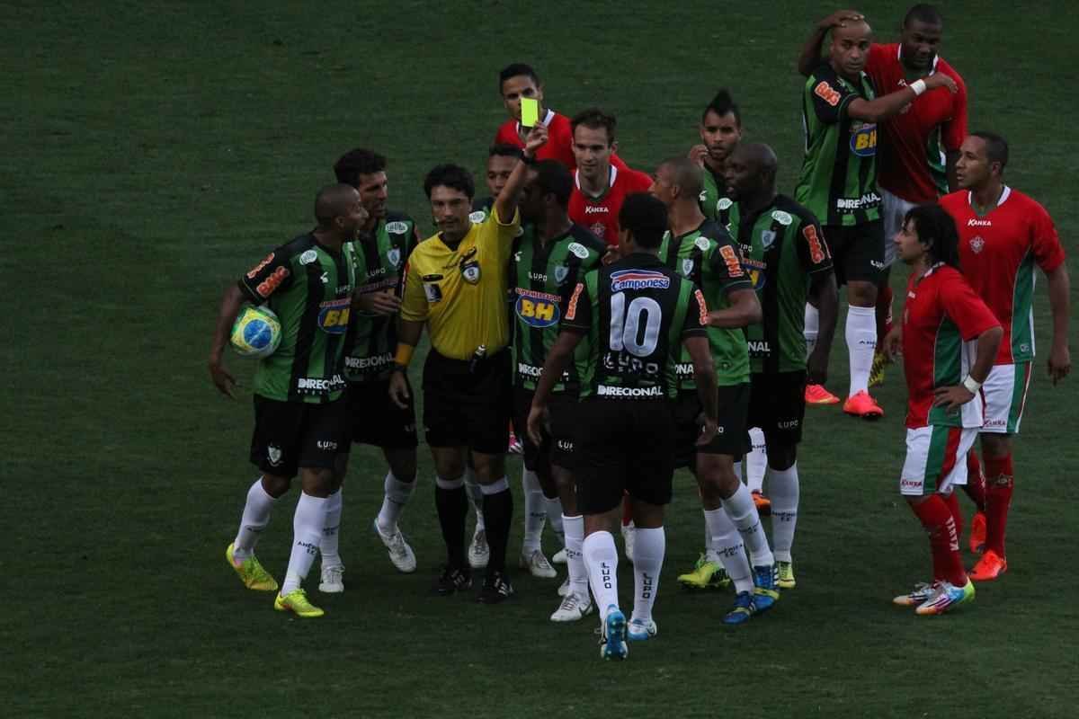 Coelho no resistiu  equipe de Varginha e segue em queda livre na Srie B