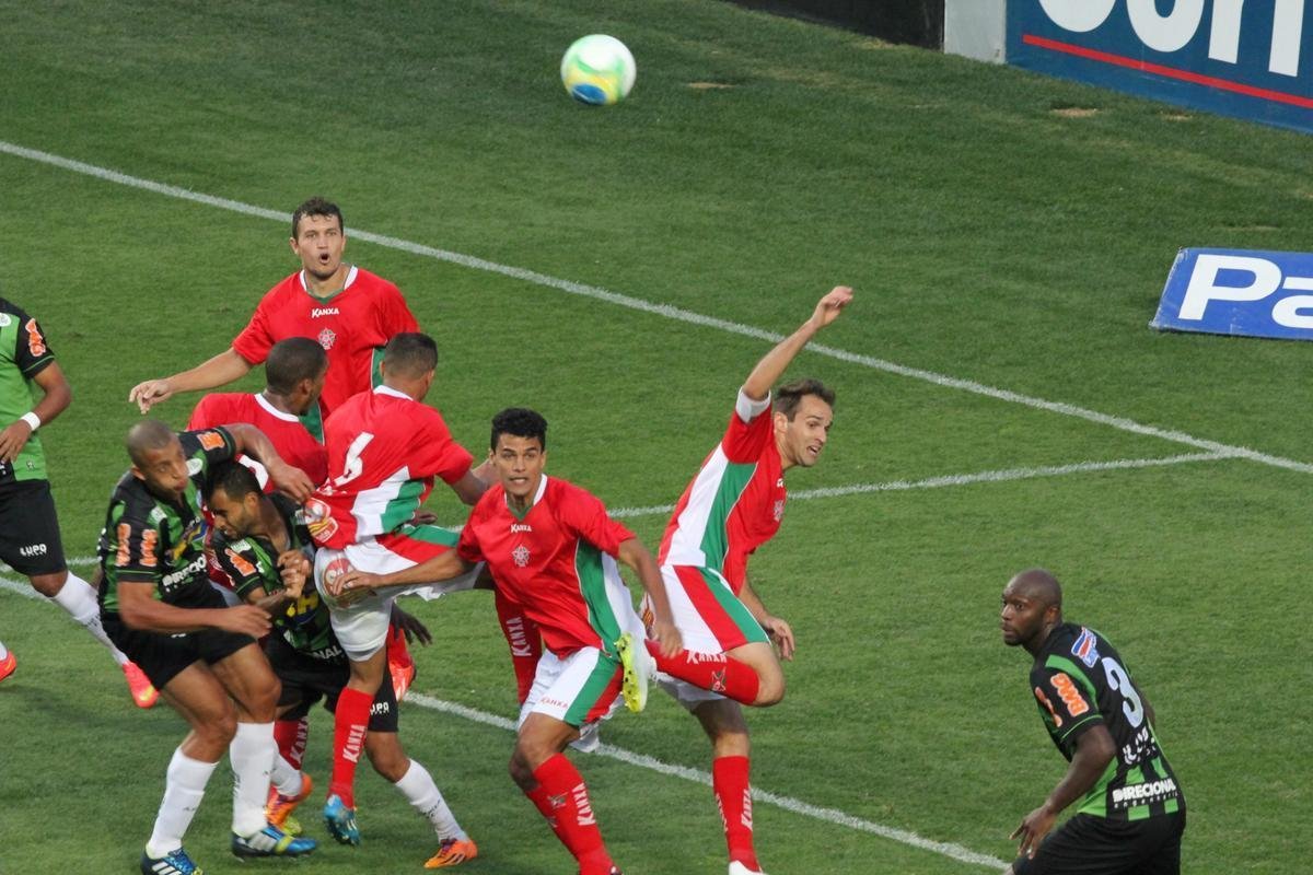 Coelho no resistiu  equipe de Varginha e segue em queda livre na Srie B