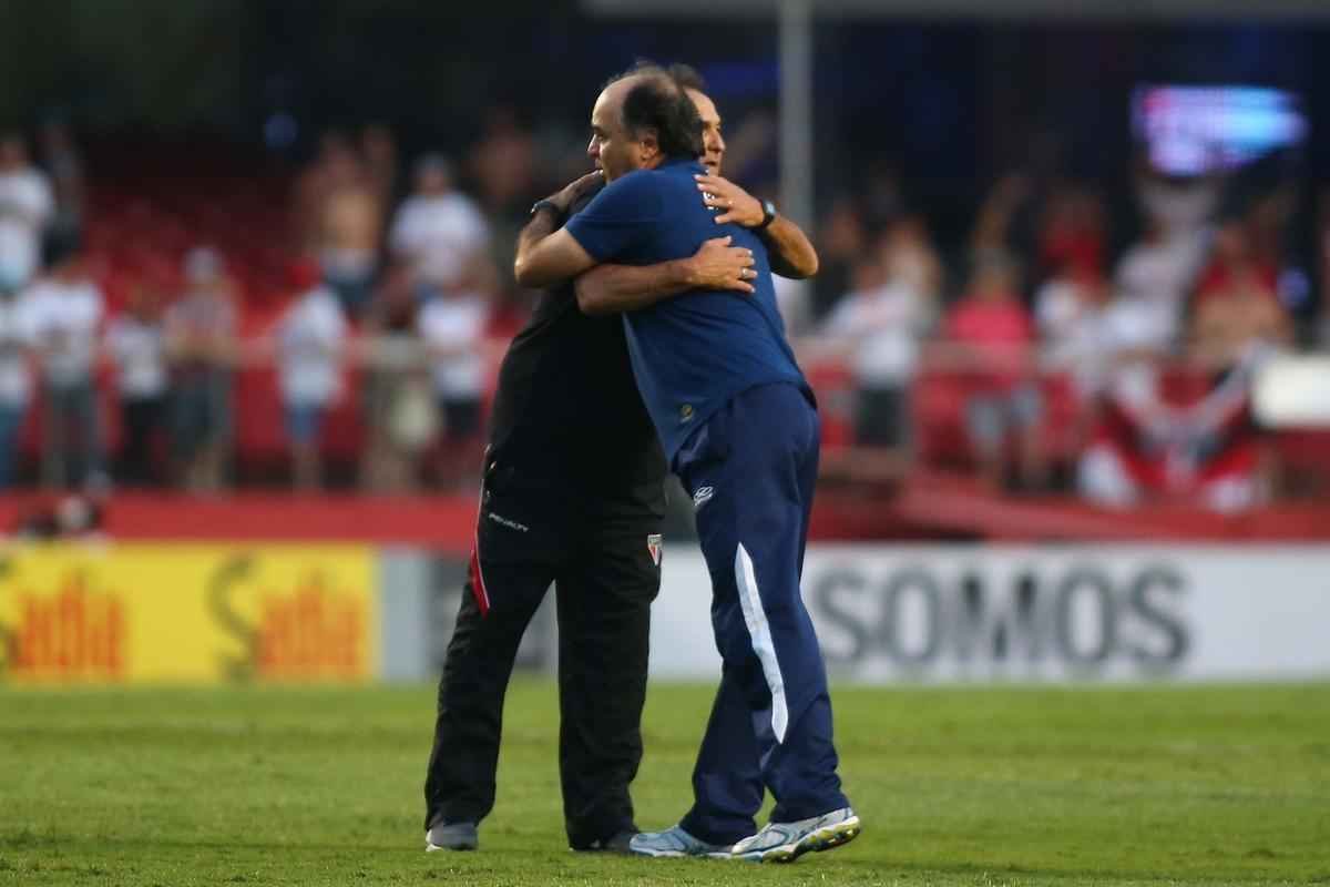 No Morumbi, Cruzeiro perdeu para o So Paulo, por 2 a 0, pela 21 rodada do Campeonato Brasileiro