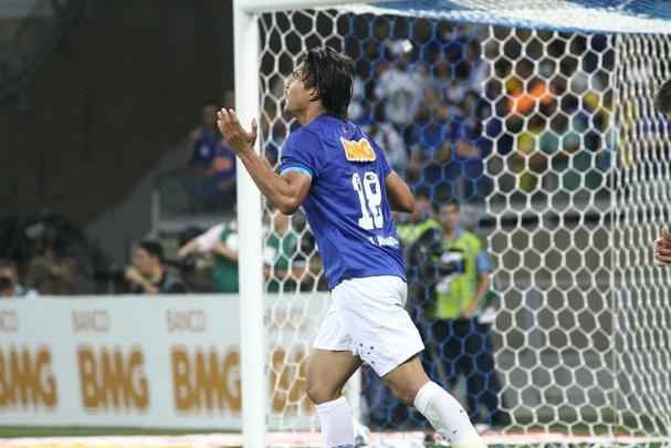 Cruzeiro e Atltico-PR se enfrentam no Mineiro pela 22 rodada do Campeonato Brasileiro