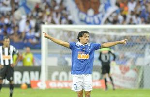 No Brasileiro do ano passado, o Cruzeiro goleou os reservas do Atltico por 4 a 1. O Galo utilizou o time alternativo para dar descanso aos titulares, que tinham conquistado a Libertadores quatro dias antes.
