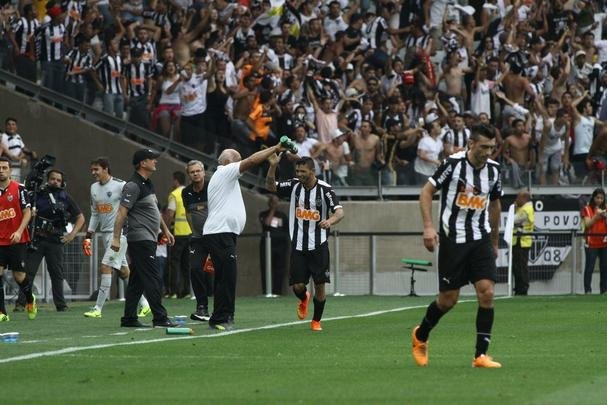 Fotos do clssico entre Cruzeiro e Atltico, no Mineiro, pela 23 rodada do Brasileiro