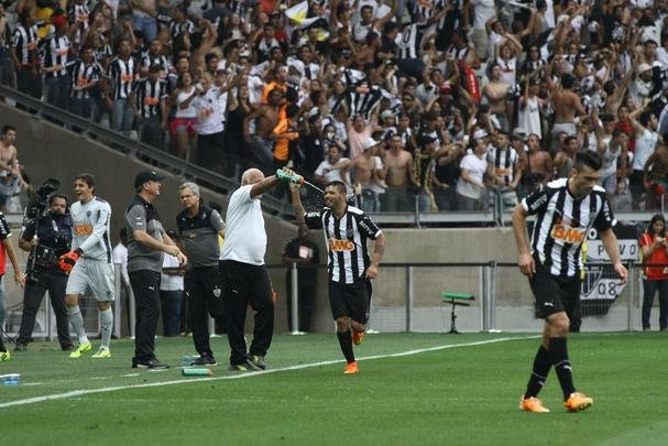 Fotos do clssico entre Cruzeiro e Atltico, no Mineiro, pela 23 rodada do Brasileiro
