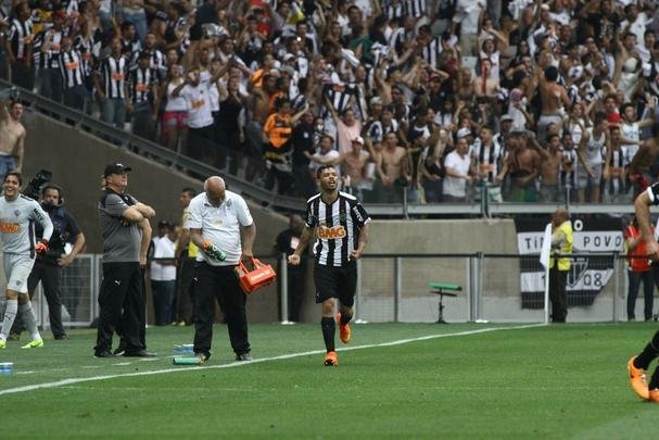 Fotos do clssico entre Cruzeiro e Atltico, no Mineiro, pela 23 rodada do Brasileiro