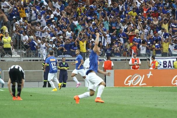 Fotos do jogo entre Cruzeiro e Atltico, no Mineiro, pela 23 rodada do Brasileiro
