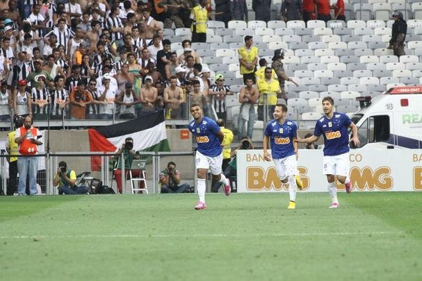 Fotos do jogo entre Cruzeiro e Atltico, no Mineiro, pela 23 rodada do Brasileiro